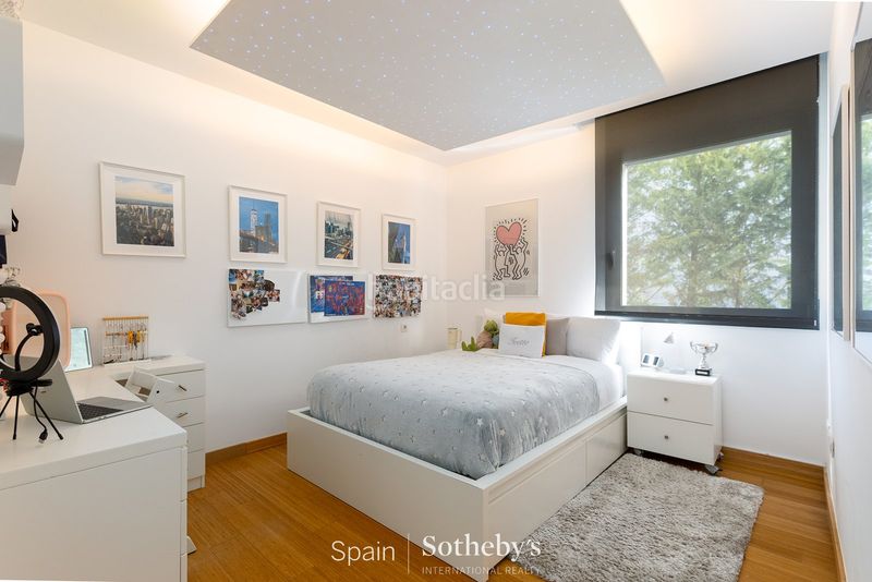 Foto f595479b-9718-4cfd-9ed2-44523c79e6d8. Casa amb aparcament piscina a Valldoreix Sant Cugat del Vallès