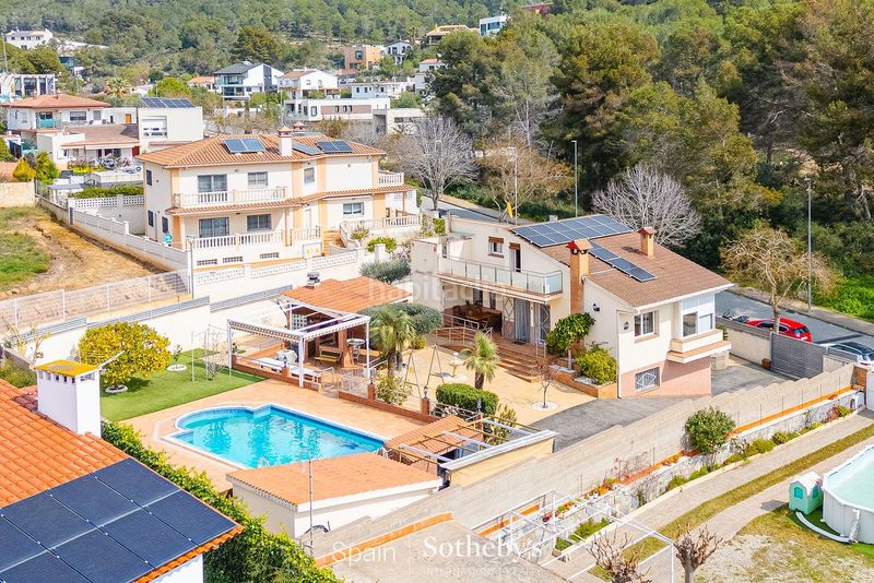 Foto 0ecce1bc-c97e-4e04-9fa7-60d0b663325e. Casa amb calefacció aparcament piscina a Mas Alba Sant Pere de Ribes