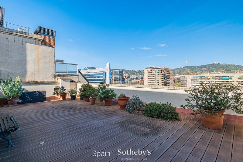 Foto 9b9b6a5f-f73a-4542-9490-7a775fe58295. Àtic amb calefacció a Barri de les Corts Barcelona