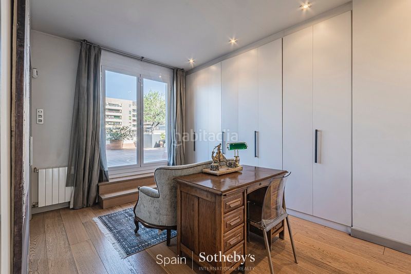 Foto dba58a56-df28-48c2-a536-ec125ee4ea38. Àtic amb calefacció a Barri de les Corts Barcelona