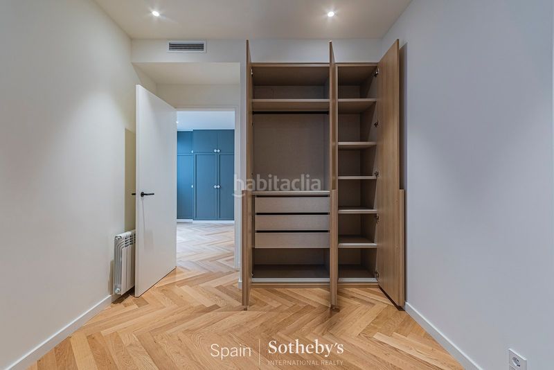 Foto 4c45f3e2-1fb1-40d4-8b3e-ec17c91c8d82. Apartament amb calefacció a Dreta de l´Eixample Barcelona
