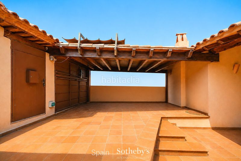 Foto 22cfc2d1-3972-4e8e-a8b0-7e5561d4e96d. Casa amb calefacció aparcament piscina a Levantina - Montgavina - Quintmar Sitges