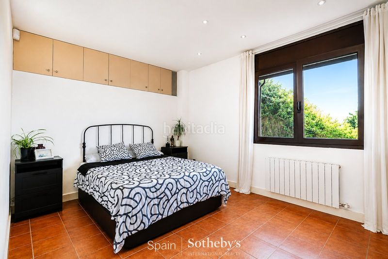 Foto bc2d72a4-cbb0-426e-8a9d-bf3598f442d7. Casa amb calefacció aparcament piscina a Levantina - Montgavina - Quintmar Sitges