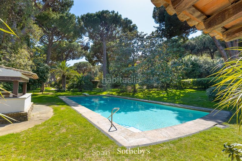 Foto 46d5b4d6-f841-46dc-8172-7412b891365f. Masia amb calefacció aparcament piscina a Premià de Dalt