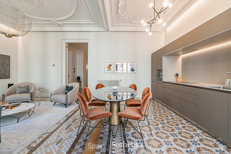 Foto 42df47e7-0810-4bfa-bced-dcd026a0dac5. Apartament amb calefacció piscina a Dreta de l´Eixample Barcelona