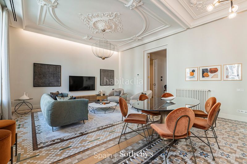 Foto 4e374fc6-6181-48a0-a8fc-5f22fb01b534. Apartament amb calefacció piscina a Dreta de l´Eixample Barcelona