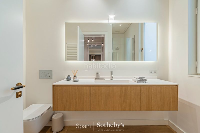 Foto 97c2634b-ad8c-4406-8c2c-1ffb03d804e5. Apartament amb calefacció piscina a Dreta de l´Eixample Barcelona