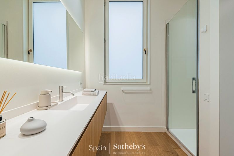 Foto cb0cd4b4-d23d-48c5-ad97-e1a5d3840969. Apartament amb calefacció piscina a Dreta de l´Eixample Barcelona