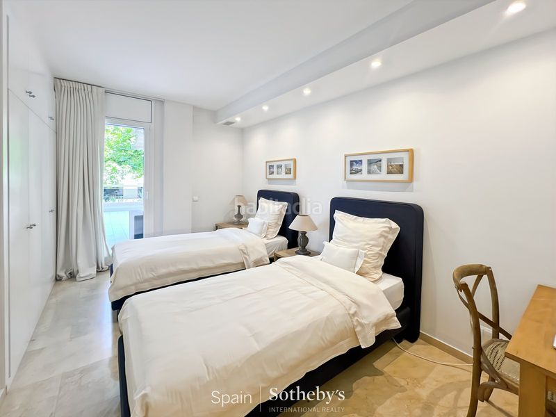 Foto 25bb0e03-9e9d-4008-ac4b-0a5a149bb439. Apartament amb calefacció aparcament piscina a Can Girona - Terramar - Vinyet Sitges