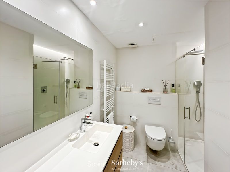 Foto 4f3357f7-ef0b-4513-b119-a95c9467d23c. Apartament amb calefacció aparcament piscina a Can Girona - Terramar - Vinyet Sitges