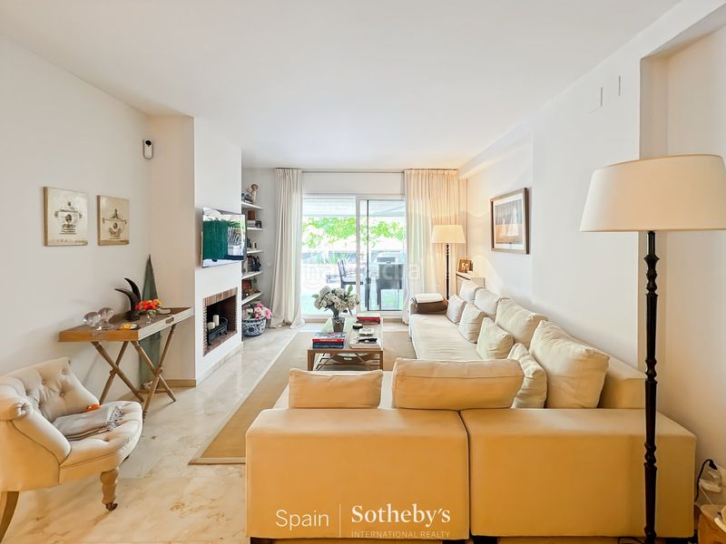 Foto 7a01df31-5032-4d6b-8be7-24d85d017337. Apartament amb calefacció aparcament piscina a Can Girona - Terramar - Vinyet Sitges