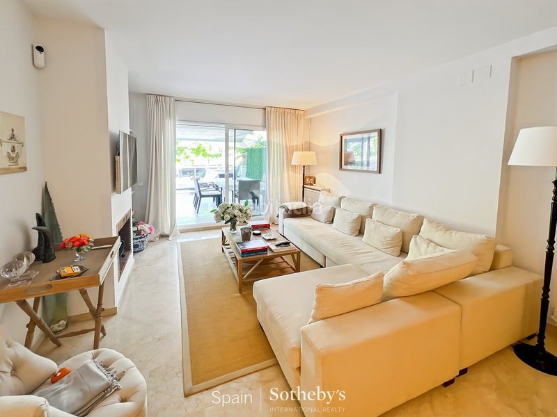Foto e84ead9d-9202-410e-9ec2-f537ec79e72d. Apartament amb calefacció aparcament piscina a Can Girona - Terramar - Vinyet Sitges