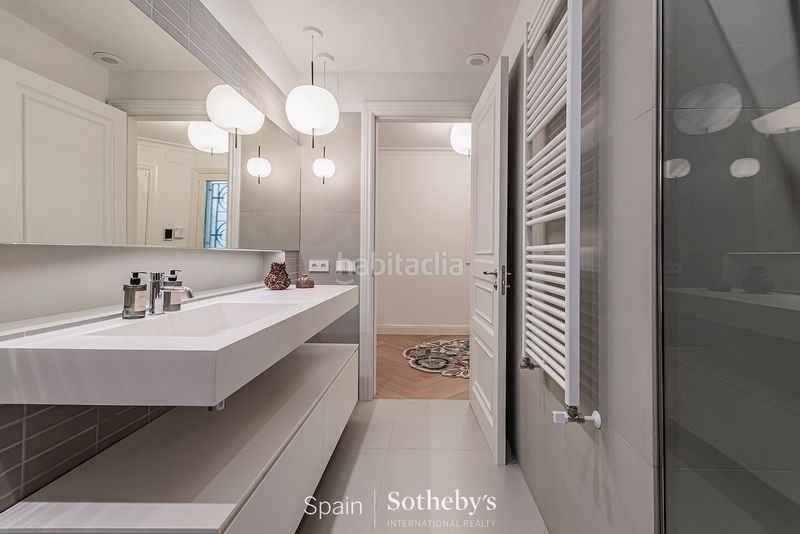 Foto 1870b310-3ce1-4152-86c9-4c90704b2c07. Apartamento  precioso con zonas comunes en edificio histórico en Barcelona