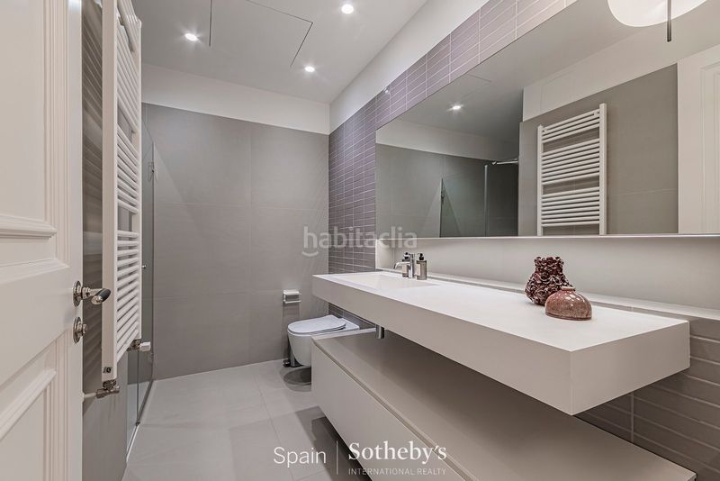 Foto 3b2a0901-a22c-41ea-99f3-fac1abd674bf. Apartamento  precioso con zonas comunes en edificio histórico en Barcelona
