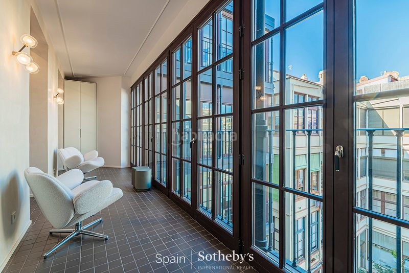 Foto 43bbf963-71b1-4660-9a4d-9d2247a11a59. Apartamento  precioso con zonas comunes en edificio histórico en Barcelona