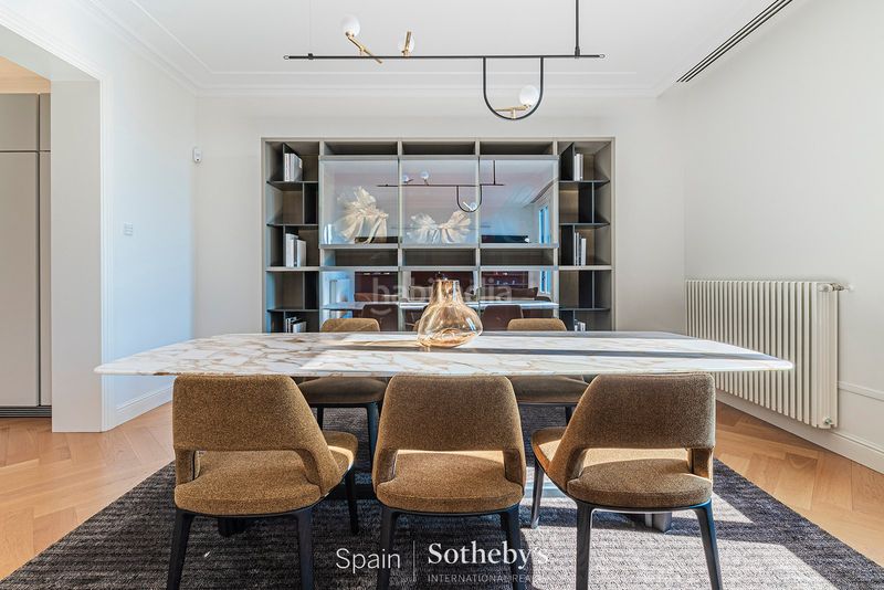 Foto 4911df10-7d58-4669-befb-7bd8751f6b56. Apartamento  precioso con zonas comunes en edificio histórico en Barcelona