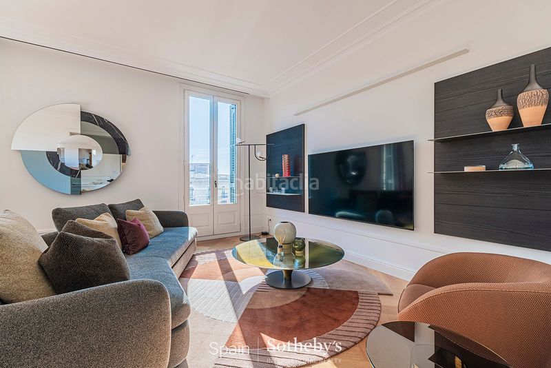Foto 5b92a200-a961-4ea4-aec4-35c9a3154ec8. Apartamento  precioso con zonas comunes en edificio histórico en Barcelona
