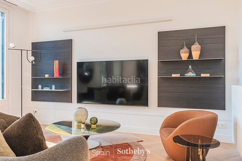 Foto 9ec06fb8-3276-4cb1-8e88-bfc5ec229b99. Apartamento  precioso con zonas comunes en edificio histórico en Barcelona