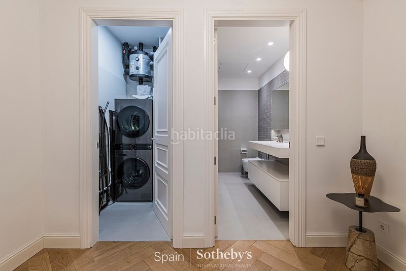 Foto b3092168-4656-49bf-bc29-7d043ec53cc7. Apartamento  precioso con zonas comunes en edificio histórico en Barcelona