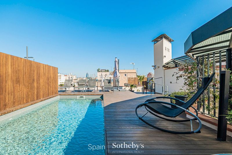 Foto bb9b3f32-d0be-4615-be51-36de8d21d06e. Apartamento  precioso con zonas comunes en edificio histórico en Barcelona