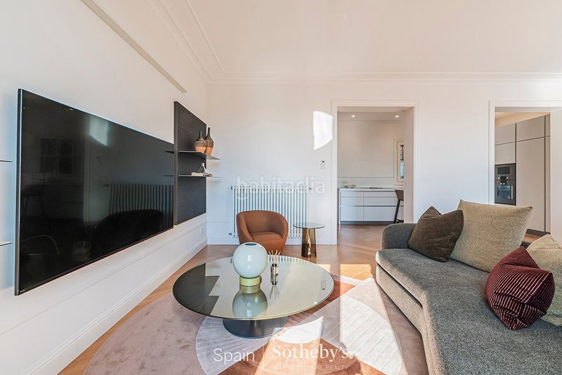 Foto c5a32876-8c56-4dab-924b-b510ab88fe82. Apartamento  precioso con zonas comunes en edificio histórico en Barcelona