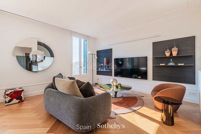 Foto ff37c63c-01ce-428d-a2f2-f9b5f51143c5. Apartamento  precioso con zonas comunes en edificio histórico en Barcelona