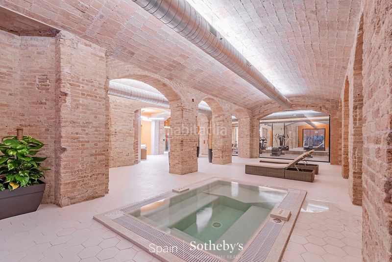 Foto 7e25d59e-2f86-4e74-a116-e29784933d6a. Apartament amb calefacció piscina a Dreta de l´Eixample Barcelona