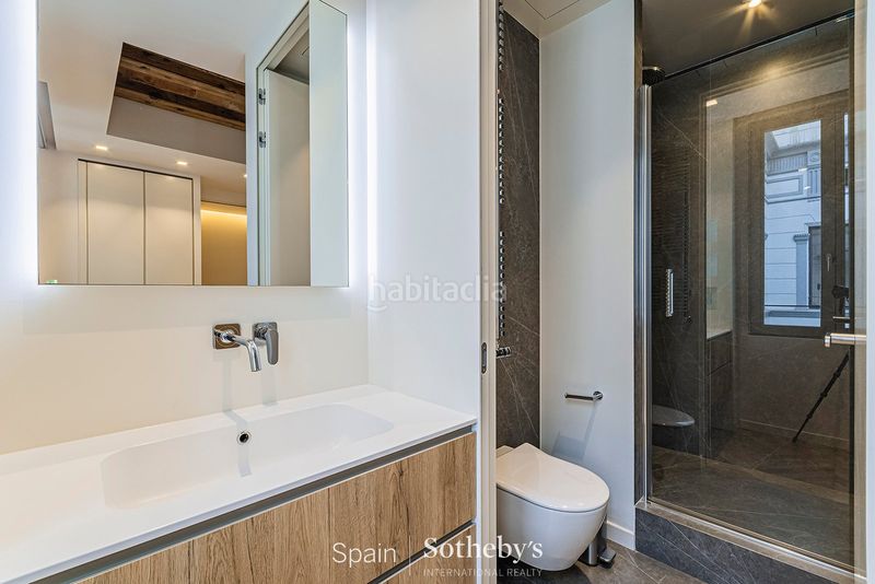 Foto e5a4dcb5-4a0b-4320-b29c-367704a54236. Apartament amb calefacció a Dreta de l´Eixample Barcelona