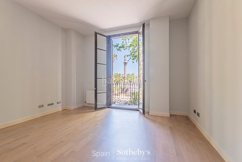 Foto 08675ce1-a749-4cf4-9049-6db287423abd. Apartament a plaça del duc de medinaceli 3 a Gòtic Barcelona