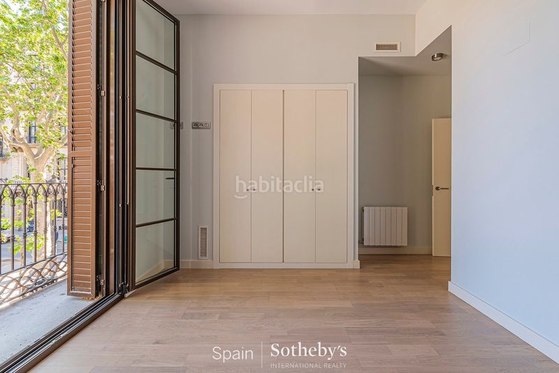 Foto 656e33c0-1b4a-461e-a569-270736954193. Apartament a plaça del duc de medinaceli 3 a Gòtic Barcelona