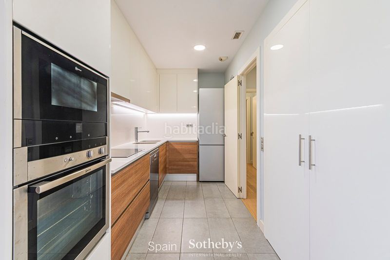 Foto 658abefa-a0c3-484a-b722-b5bf5d579534. Apartament a plaça del duc de medinaceli 3 a Gòtic Barcelona