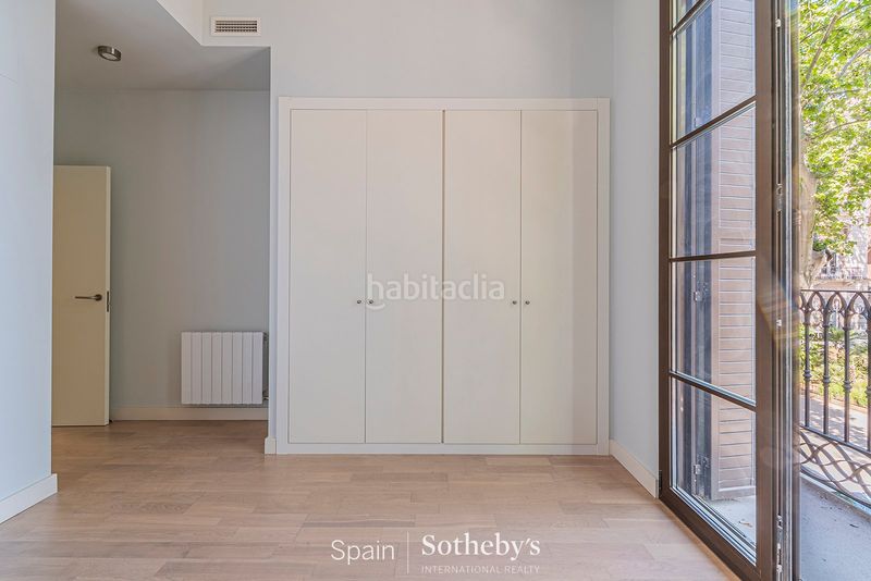 Foto b595bc05-cacc-4256-afb5-964cd9984d41. Apartament a plaça del duc de medinaceli 3 a Gòtic Barcelona