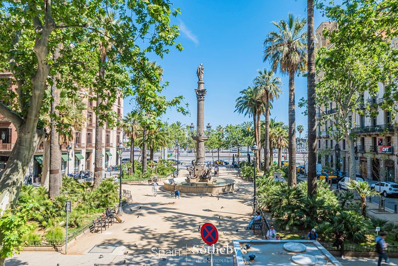 Foto f19a402e-8dd8-40e3-a85d-702d0e62894f. Apartament a plaça del duc de medinaceli 3 a Gòtic Barcelona