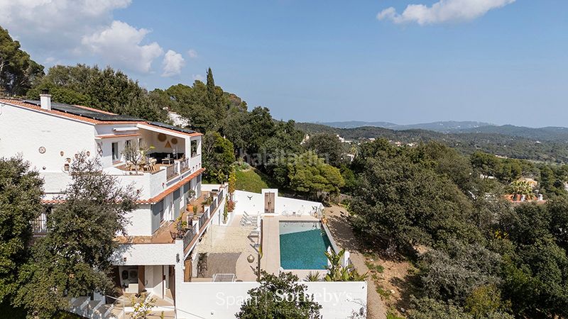 Foto 33f73026-f5bf-4038-9421-28d85009faad. Casa amb aparcament a Vall-llobrega