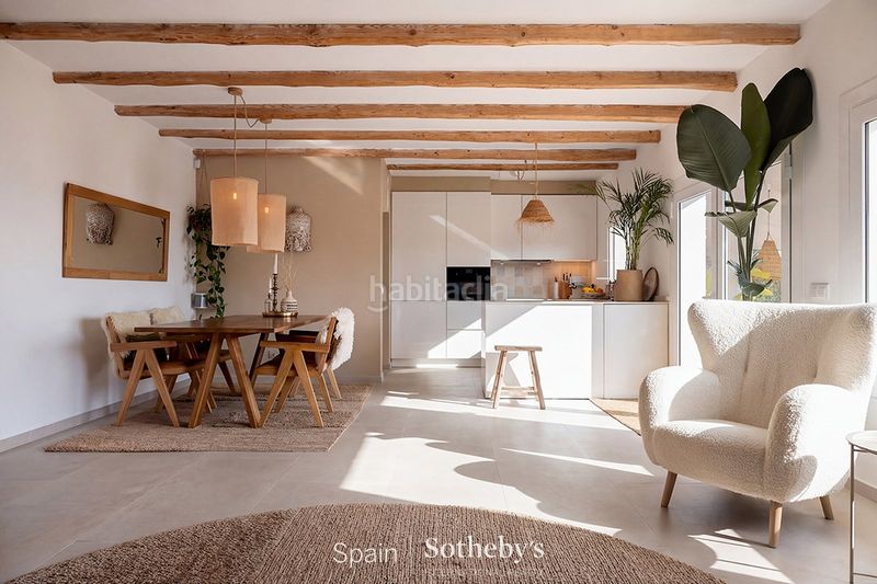Foto 770ff4bb-e8d3-4c3d-8c04-d5368f843353. Casa amb aparcament a Vall-llobrega