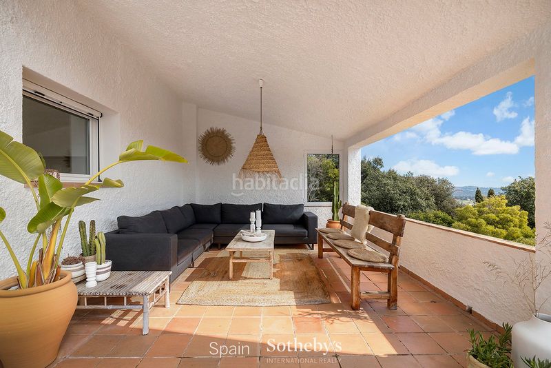 Foto b949ffd7-6b4d-44c0-ba5b-c631b412f188. Casa amb aparcament a Vall-llobrega