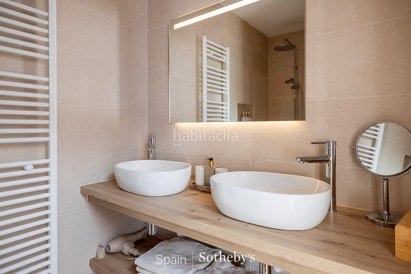 Foto cb4ef9af-a076-4307-9706-4d59ff1bce00. Casa amb aparcament a Vall-llobrega