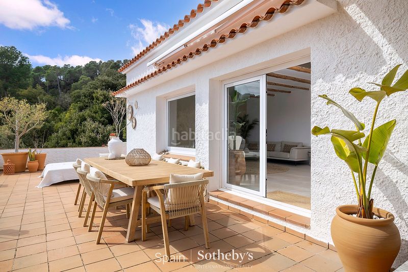 Foto e1539b14-21e9-425a-88b0-7189637880de. Casa amb aparcament a Vall-llobrega
