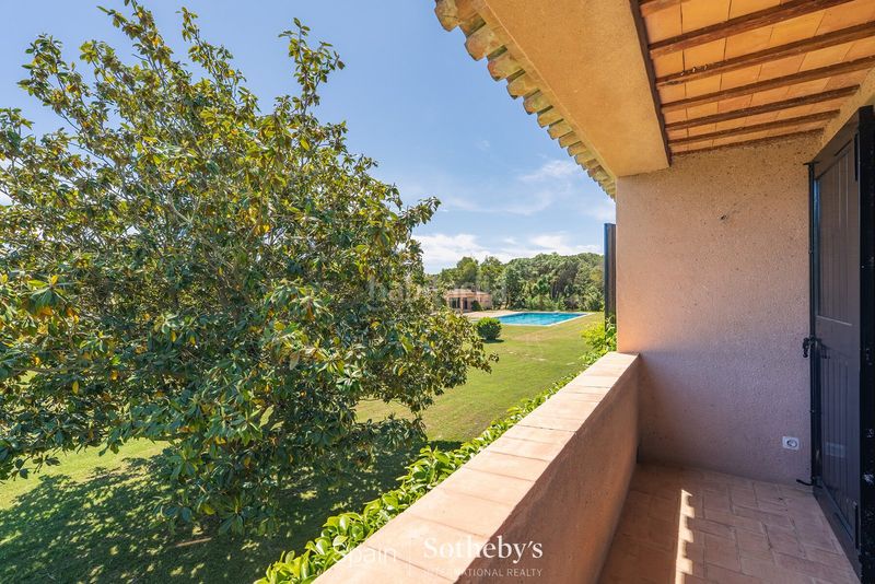 Foto 425f8940-9f4f-4ebe-abb1-2496f5451d64. Casa amb aparcament a Mont-ras