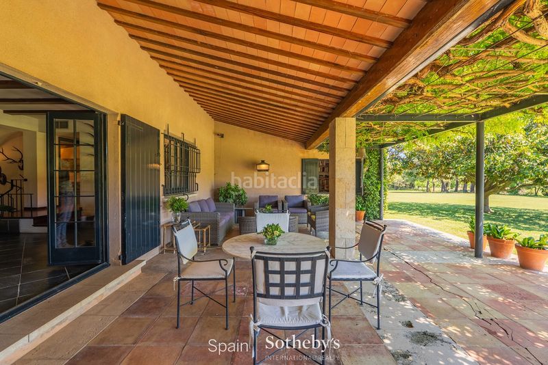 Foto df785496-d3e3-45da-9c09-de3f431370a3. Casa amb aparcament a Mont-ras