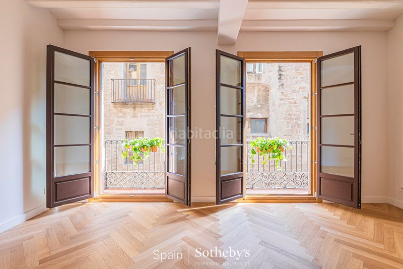 Foto c00b49d0-e923-4799-bd6c-8eca6eccc275. Apartament a Gòtic Barcelona
