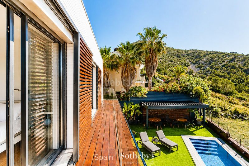 Foto 071d316c-48f7-42f9-a55e-f668560c2df0. Casa amb calefacció aparcament piscina a Levantina - Montgavina - Quintmar Sitges