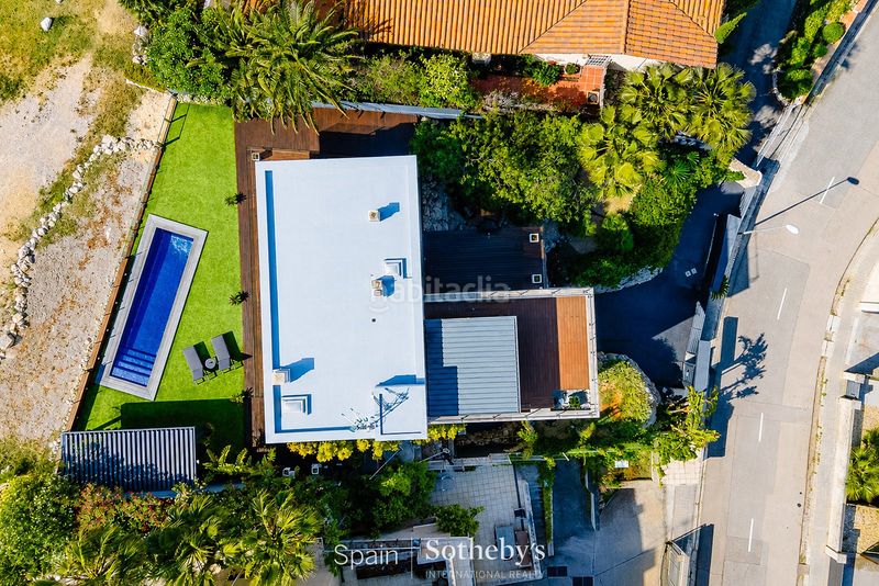 Foto 6089f177-90cd-4246-b0de-8b791fa057ce. Casa amb calefacció aparcament piscina a Levantina - Montgavina - Quintmar Sitges