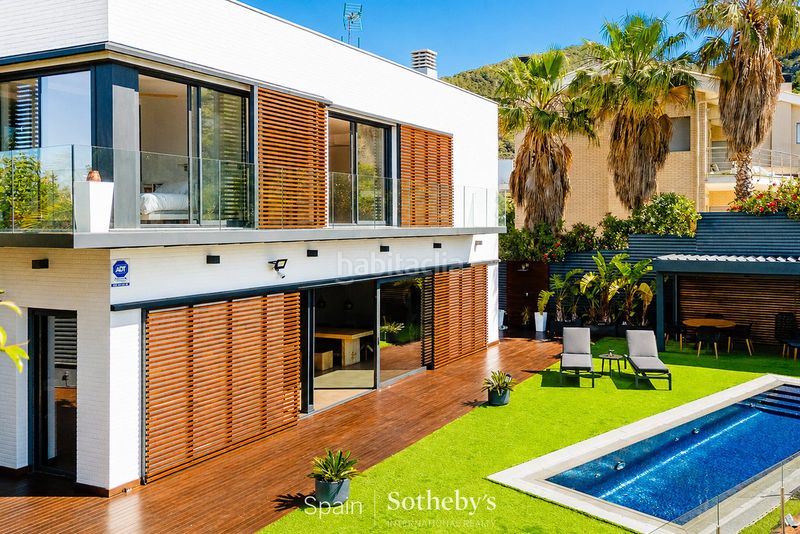 Foto 7398a068-6964-41a7-81fa-0bae26bb6499. Casa amb calefacció aparcament piscina a Levantina - Montgavina - Quintmar Sitges