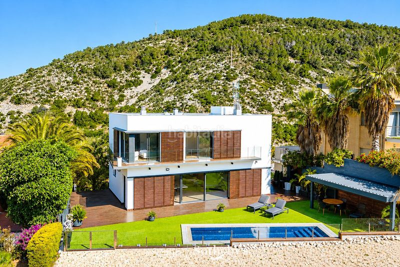 Foto c4445183-07de-476a-843e-33ad4123dd4a. Casa amb calefacció aparcament piscina a Levantina - Montgavina - Quintmar Sitges