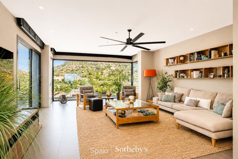 Foto c859043b-88d9-42b2-ac46-942b61373cd6. Casa amb calefacció aparcament piscina a Levantina - Montgavina - Quintmar Sitges