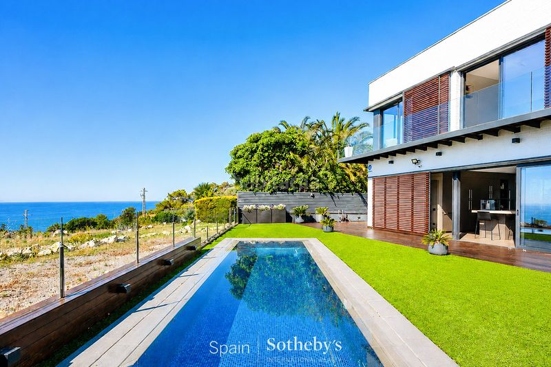 Foto c87c69ea-7ea1-457d-b418-f2e0a6291dbd. Casa amb calefacció aparcament piscina a Levantina - Montgavina - Quintmar Sitges