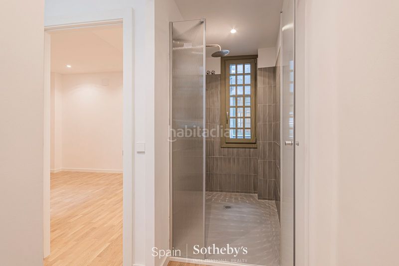 Foto 8836b9ea-c530-43d3-b25d-87e135b6309a. Apartament amb calefacció a Gòtic Barcelona