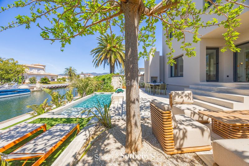 Foto 62ef5a3f-1acd-4306-942f-27d2a628768c. Casa amb piscina a Francolí - Freser - Noguera Empuriabrava