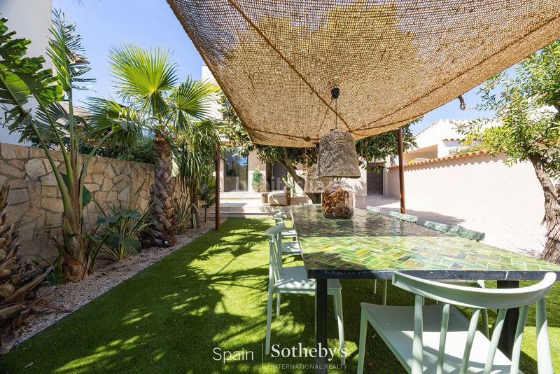 Foto b4b02470-729a-4a6e-a2ee-a92ea2f73013. Casa amb piscina a Francolí - Freser - Noguera Empuriabrava